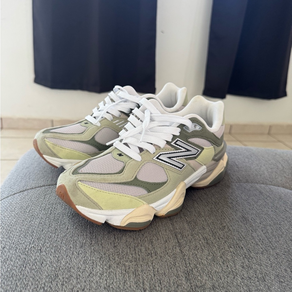 New Balance 9060 GS